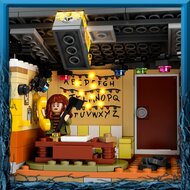 LEGO Netflix Stranger Things The Upside Down - 75810 verhuur